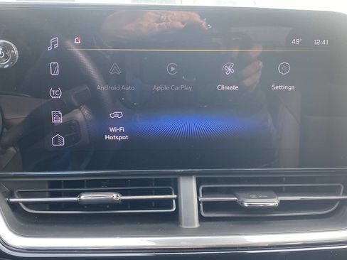 Used 2024 Chevrolet Trax RS w/ Sunroof Package image 39