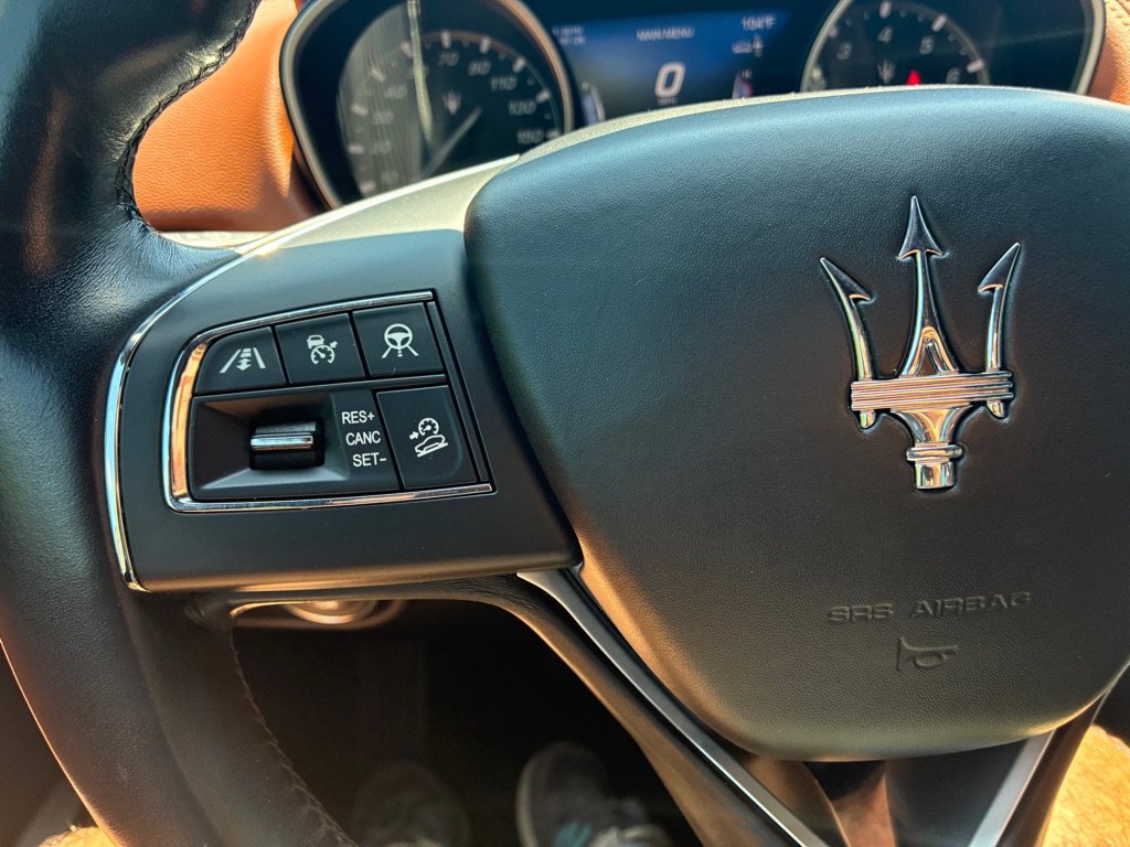 Used 2019 Maserati Levante AWD/4WD image 39