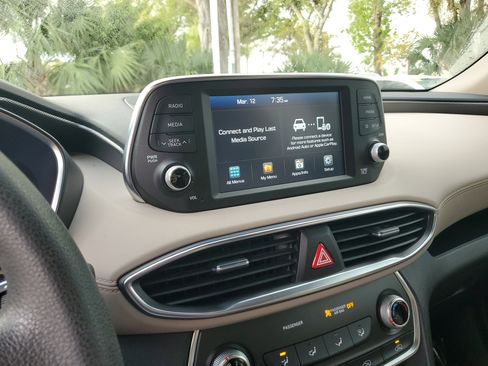 Used 2019 Hyundai Santa Fe SE image 22