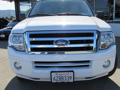 Used 2013 Ford Expedition EL XLT RWD image 3