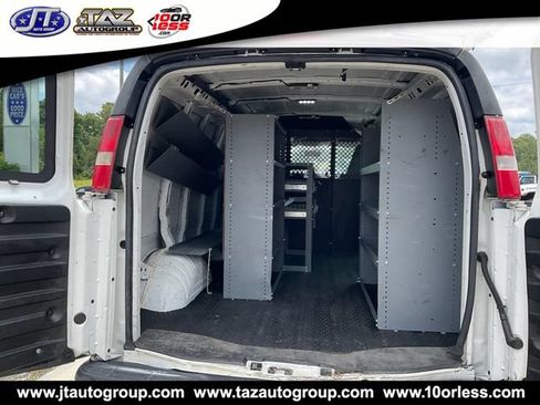 Used 2016 Chevrolet Express 2500 RWD image 13
