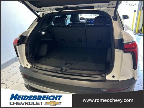 Used 2024 Chevrolet Blazer EV LT AWD/4WD image 15