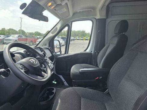 Used 2023 RAM ProMaster 2500 FWD image 11