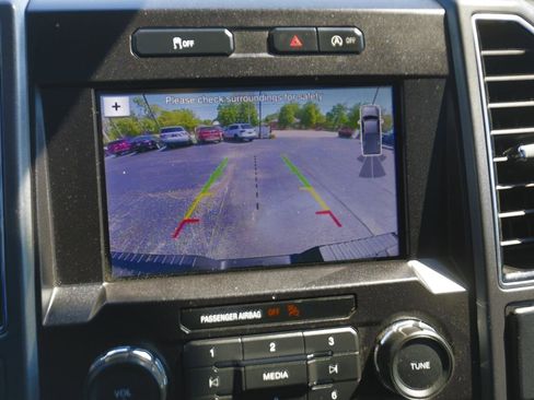Used 2019 Ford F150 XLT w/ Equipment Group 302A Luxury AWD/4WD image 9