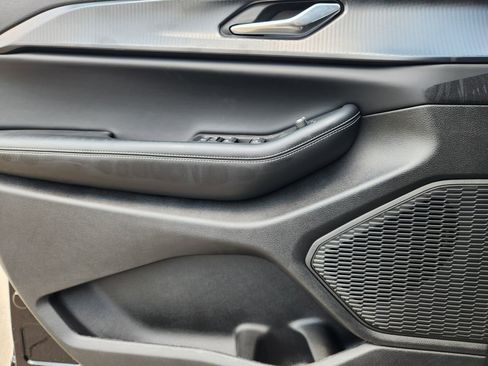 New 2025 Jeep Grand Cherokee L Laredo image 15