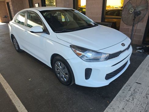 Used 2020 Kia Rio S image 1