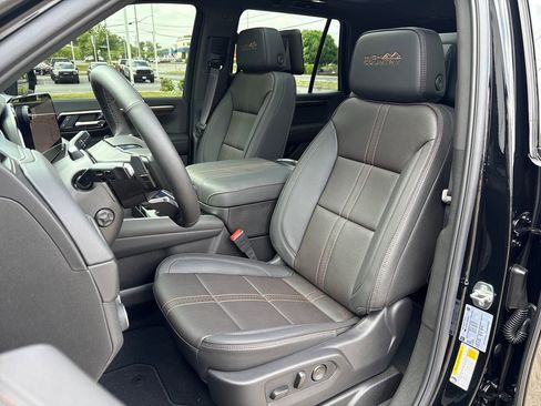 Certified 2026 Chevrolet Tahoe High Country AWD/4WD image 17