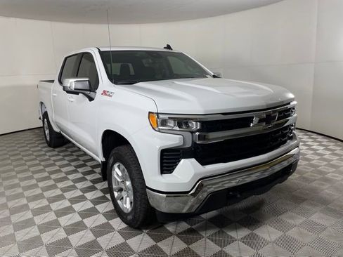 New 2024 Chevrolet Silverado 1500 LT w/ Z71 Off-Road Package image 17