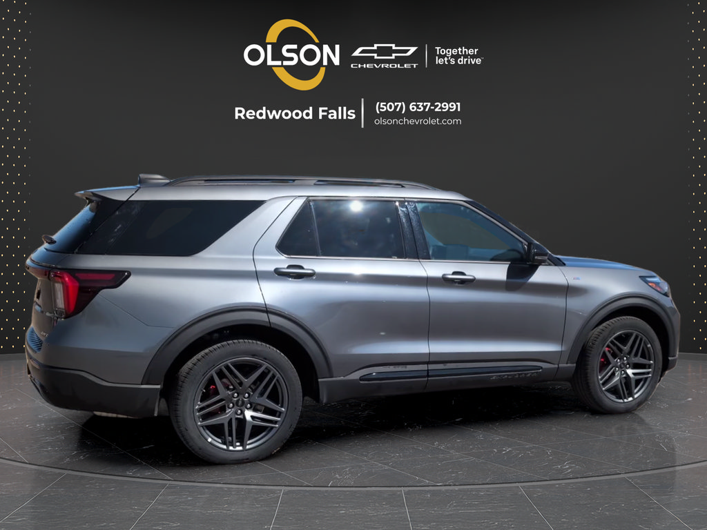 Used 2025 Ford Explorer ST-Line w/ ST-Line Street Pack AWD/4WD image 11