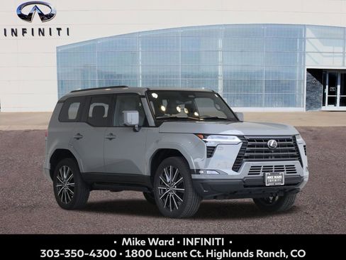 Used 2024 Lexus GX 550 w/ Accessory Package (Z1) image 8