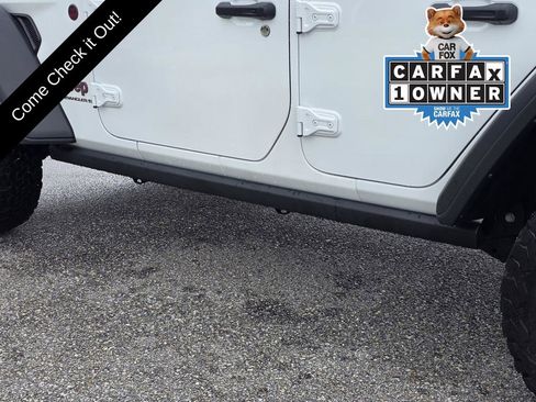 Used 2025 Jeep Wrangler Unlimited Rubicon AWD/4WD image 30