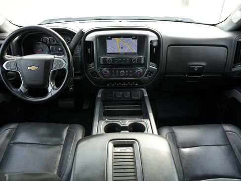 Used 2018 Chevrolet Silverado 1500 LTZ Z71 w/ LTZ Plus Package AWD/4WD image 7