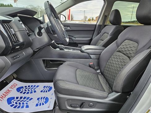 Used 2022 Nissan Pathfinder SV image 7
