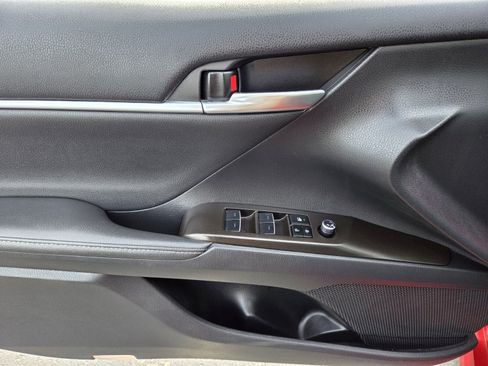 Used 2023 Toyota Camry XSE image 17