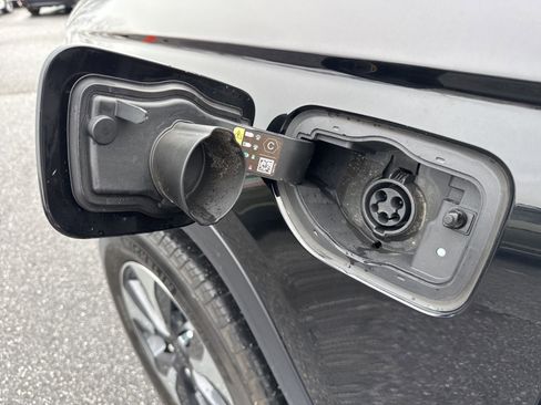 Used 2022 Jeep Grand Cherokee Limited 4xe image 15