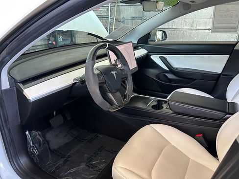 Used 2021 Tesla Model 3 Long Range AWD/4WD image 18