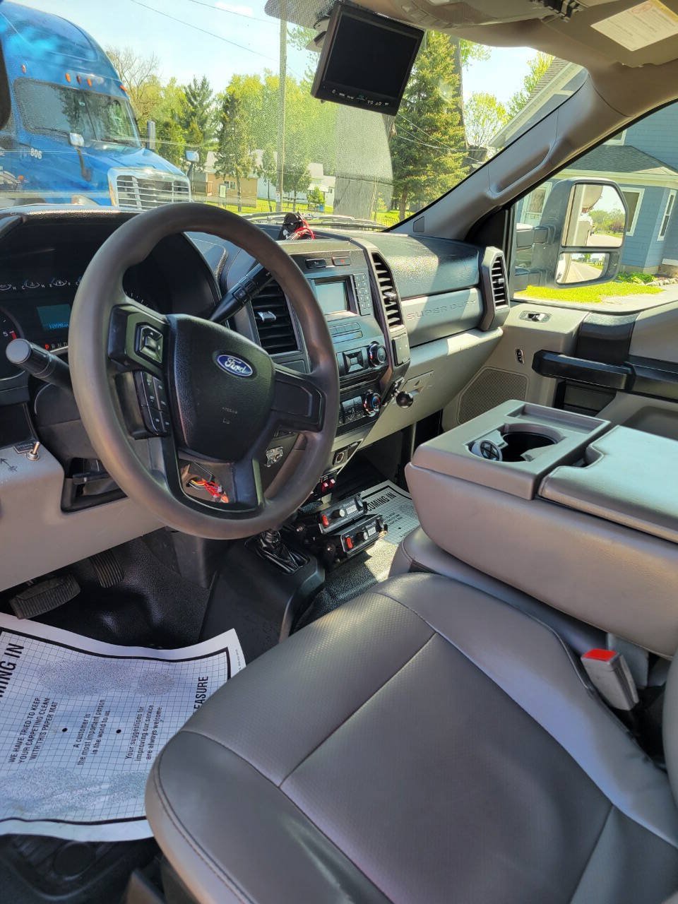 Used 2017 Ford F550 4x4 SuperCab Super Duty image 4
