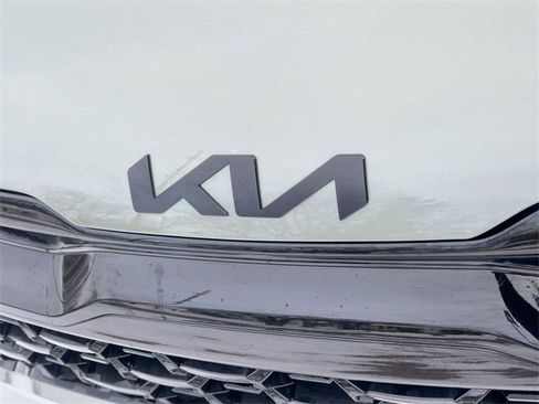Used 2025 Kia Sportage X-Line w/ Premium Package image 9