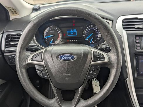 Used 2015 Ford Fusion S image 21