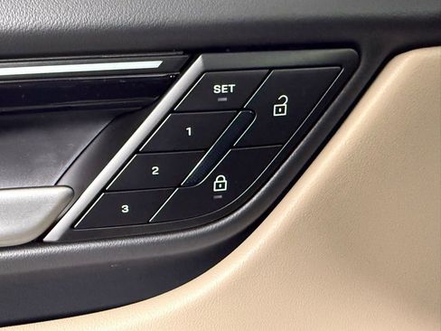 New 2025 Porsche Macan Electric image 28