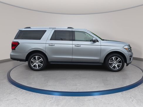 Used 2024 Ford Expedition Max Limited RWD image 4