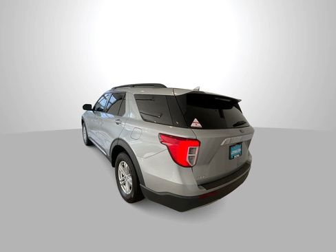 Used 2020 Ford Explorer XLT w/ Equipment Group 202A AWD/4WD image 6