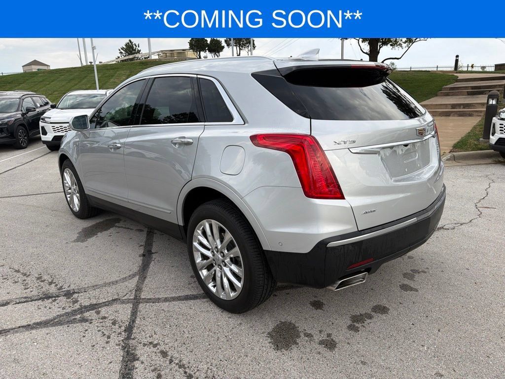 Used 2019 Cadillac XT5 Premium Luxury w/ Driver Assist Package AWD/4WD image 9