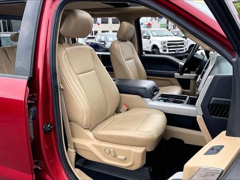 Used 2019 Ford F250 Lariat w/ Lariat Ultimate Package AWD/4WD image 6