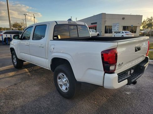 Used 2023 Toyota Tacoma SR image 4