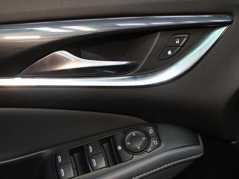 Used 2021 Buick Enclave Essence w/ Sun And Navigation Package image 17