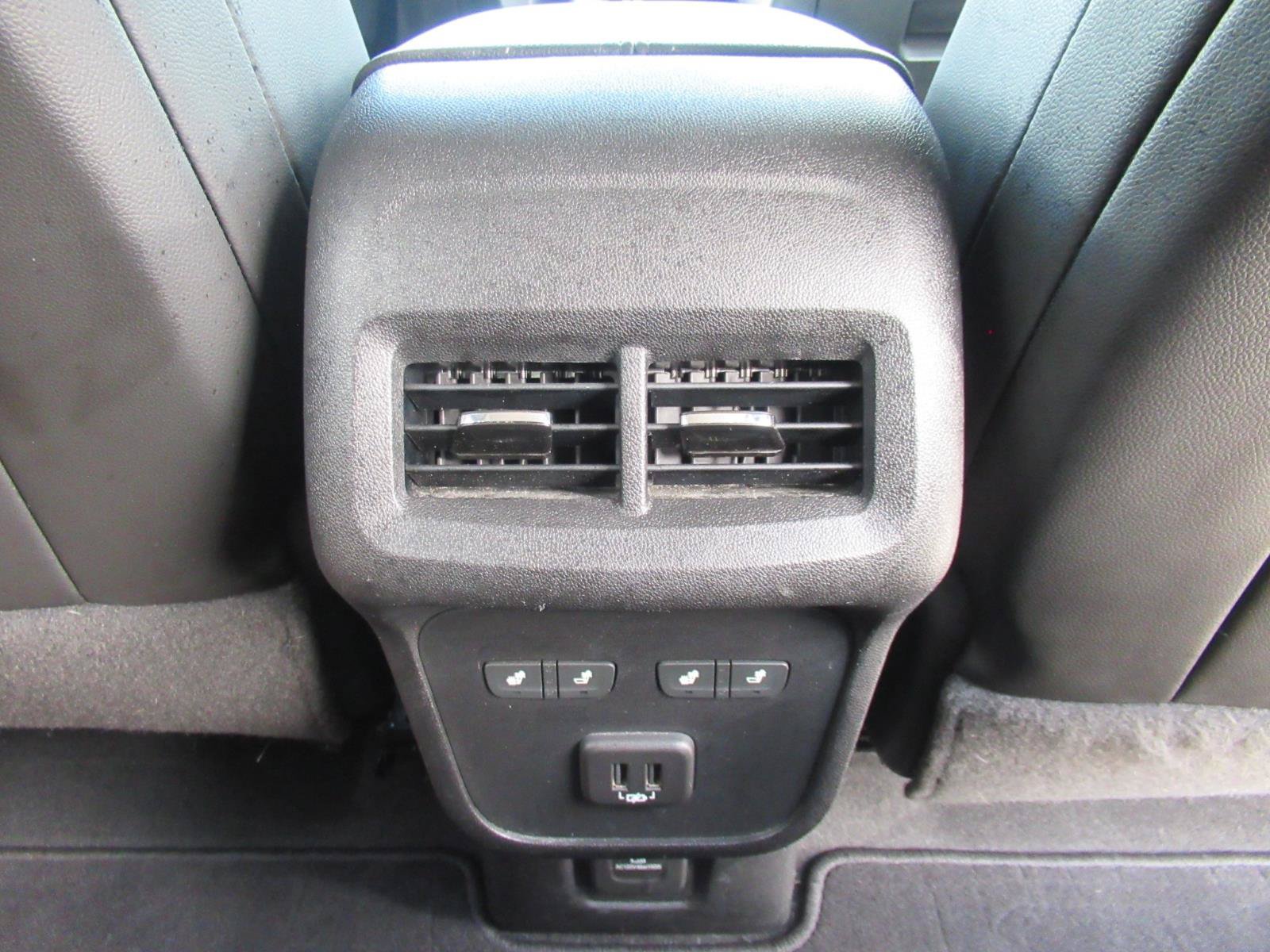 Used 2020 Chevrolet Equinox Premier FWD image 35