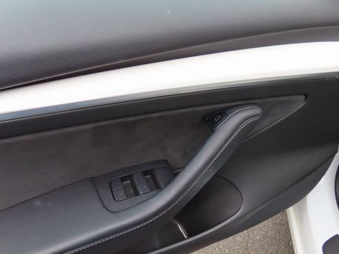 Used 2022 Tesla Model 3 Long Range image 13