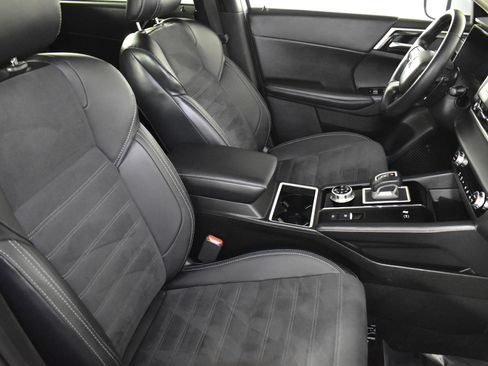 Used 2024 Mitsubishi Outlander SE image 41