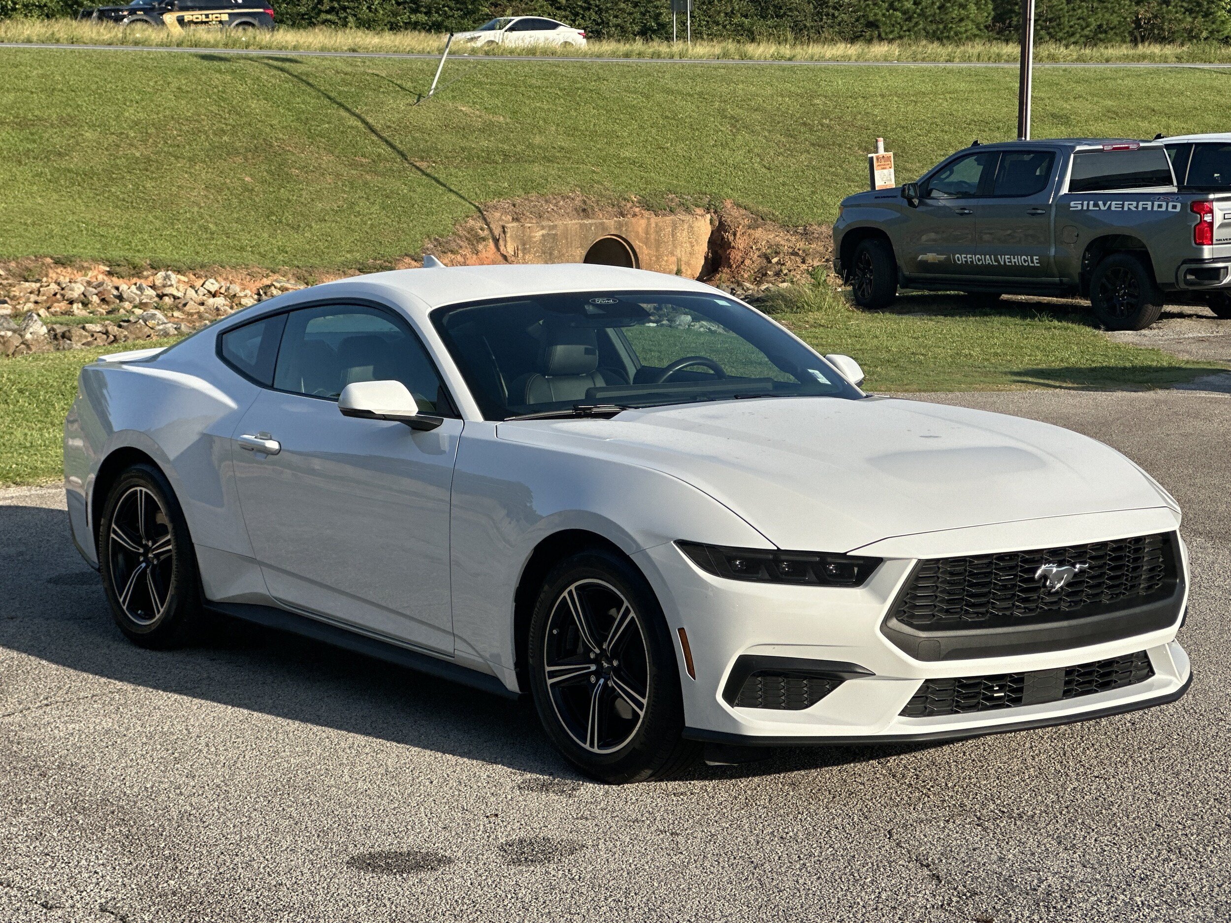 Used 2025 Ford Mustang Premium RWD image 22