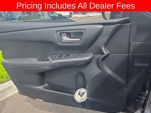Used 2015 Toyota Camry SE FWD image 8