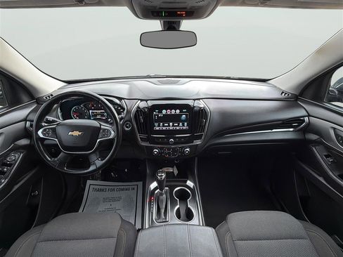 Used 2018 Chevrolet Traverse LT image 19