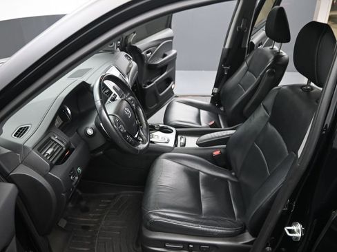 Used 2017 Honda Pilot Touring image 10