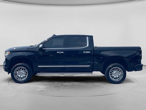 Used 2024 Chevrolet Silverado 1500 High Country w/ High Country Premium Package AWD/4WD image 4