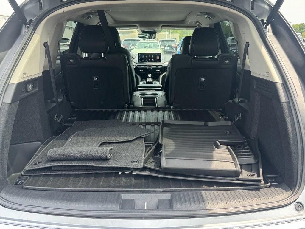 Certified 2026 Acura MDX w/ Technology Package AWD/4WD image 6