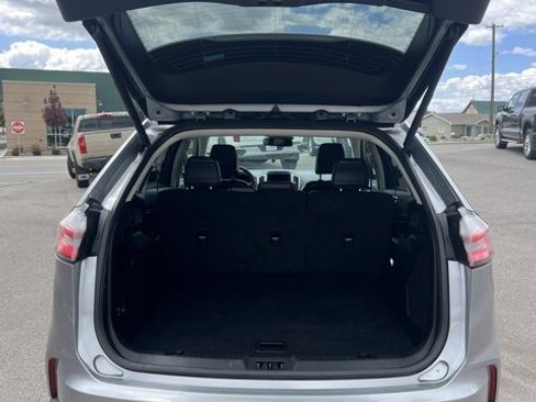 Used 2024 Ford Edge Titanium image 29