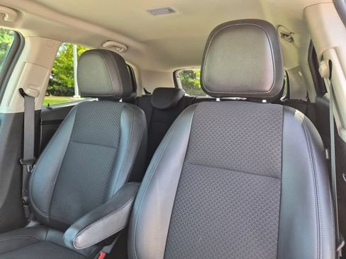 Used 2022 Buick Encore Preferred w/ Safety Package AWD/4WD image 15