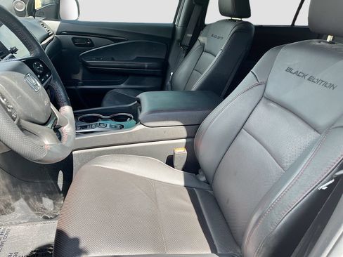 Used 2025 Honda Passport Black Edition image 21