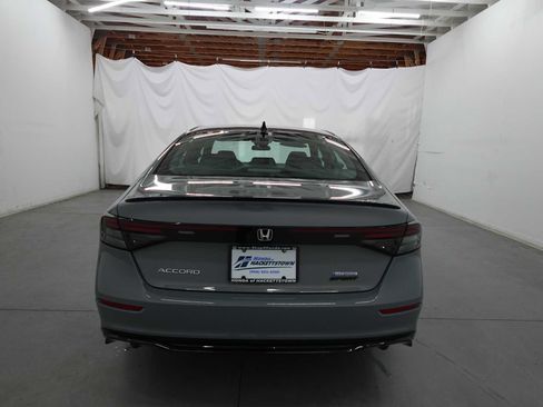 Used 2025 Honda Accord Sport image 6
