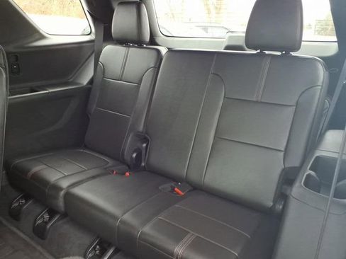 Used 2023 Chevrolet Traverse RS w/ LPO, Floor Liner Package image 9