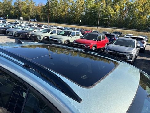 Used 2022 Chevrolet Equinox RS w/ RS Leather Package image 50