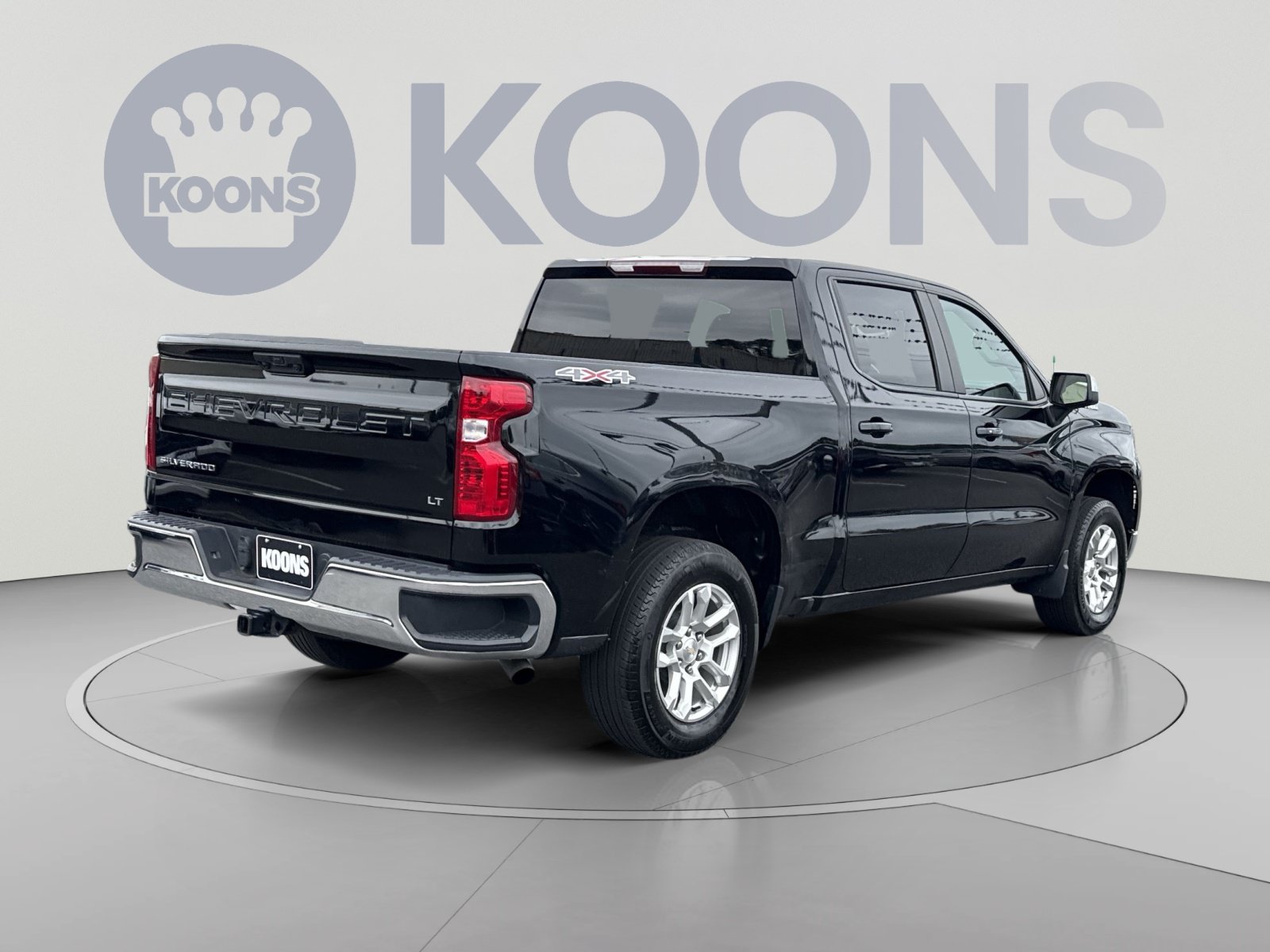 Used 2024 Chevrolet Silverado 1500 LT AWD/4WD image 7