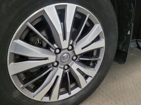 Used 2018 Nissan Pathfinder S AWD/4WD image 31