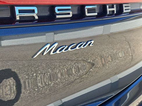 Certified 2024 Porsche Macan AWD/4WD image 13