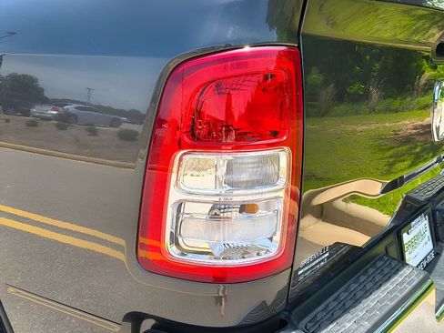 New 2024 RAM 2500 Tradesman w/ Chrome Appearance Group image 28