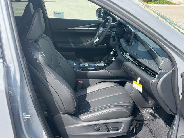 Certified 2027 INFINITI QX60 Luxe w/ Cargo Package FWD image 7